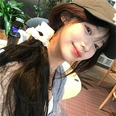 草裙诱春